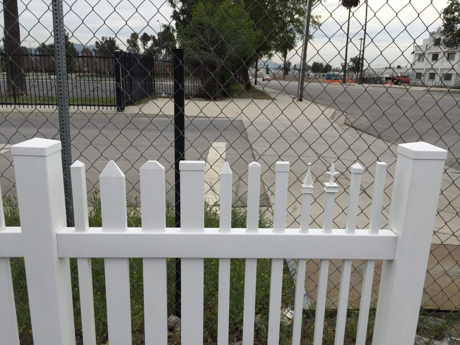 picket-sizes-caps-vinyl-fence-4-less